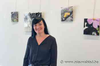 “Huisdieren zijn zoals kinderen, die mogen niets tekort komen”: Mandy veilt kunst ten voordele van dierenvoedselbank Bornem