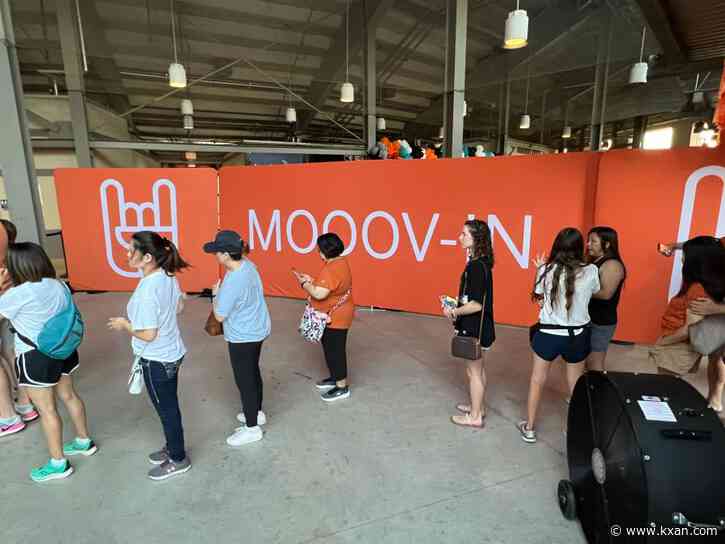 UT 'Mooov-In': Nearly 8,000 students expected to move onto campus this weekend
