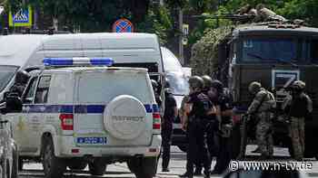 Mindestens einen Wärter getötet: Häftlinge nehmen Geiseln in russischem Gefängnis