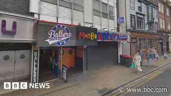 'Unlimited drinks' deal prompts bar licence review