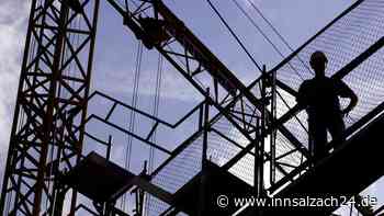 Horror-Unfall auf BMW-Großbaustelle in München: 40 Meter hohes Gerüst stürzt ein – Arbeiter tot