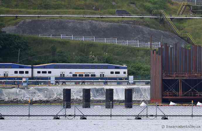 B.C.’s West Coast Express commuter train still suspended as work stoppage continues
