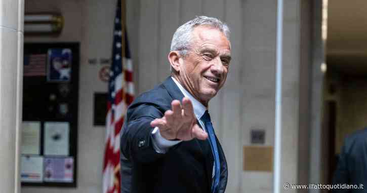 Usa, Kennedy Jr si ritira: sosterrà Trump. I fratelli: “Tradisce i valori di nostro padre Bob, è la triste fine di una triste storia”