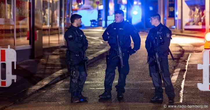 Drei Tote bei Anschlag in Solingen – Täter flüchtig