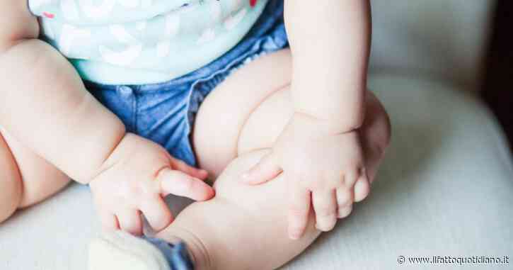 Bimbo di 4 anni morto ad Ascoli Piceno: è rimasto schiacciato da un fusto caduto da uno scaffale. Il papà era a pochi metri da lui