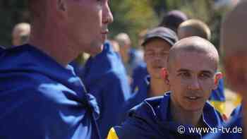 Auch Soldaten aus Kursk dabei: Ukraine und Russland tauschen 230 Gefangene aus