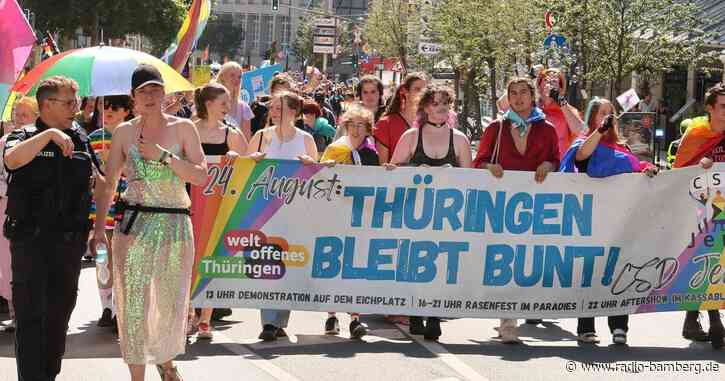 Tausende bei Pride-Paraden in Jena, Magdeburg und Bremen