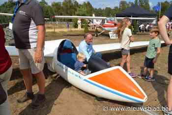 Veel luchtdopen tijdens helikopterspecial op Fly-In, vervoer met shuttlebus verloopt vlot