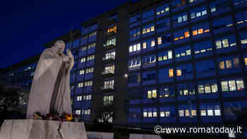 Il bimbo di 2 anni caduto in piscina è in fin vita, l'allarme e la rianimazione a bordo vasca. La ricostruzione
