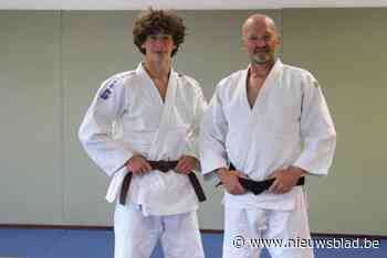 Judoclub werd 50 jaar geleden opgericht door vader van David (53), nu staat ook kleinzoon Jerôme (17) er op de mat: “We zijn van nul begonnen in de zaal van een café”