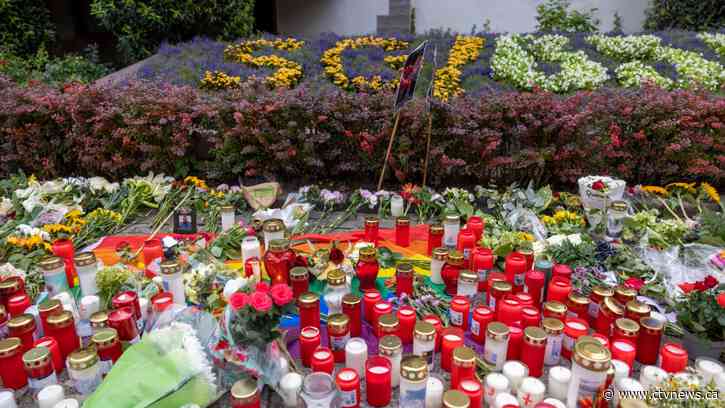 German police say a man has turned himself in over Solingen knife attack that killed 3