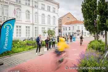 Fietspad aan kruispunt Nekkerspoel krijgt wegdek in asfalt: “We maken het beter berijdbaar”