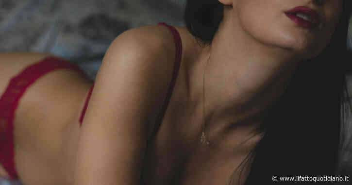 “Ho appena scoperto che mia madre è attiva su OnlyFans! E se lo scoprono i parenti? Non so come aiutarla né cosa fare”: lo sfogo di un figlio disperato