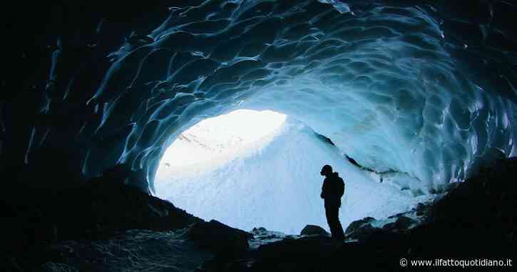Crolla caverna di ghiaccio in Islanda: dentro c’erano 25 turisti, due sono dispersi