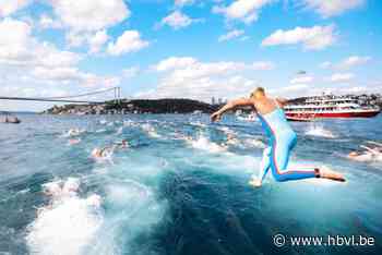 Truiense PXL-docente zwemt samen met haar zoon Bosporus over: “Hoge golven brachten mij even in de problemen”