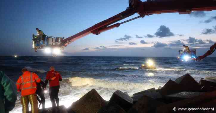 Eén zwemmer nog vermist na grote reddingsactie op Scheveningen, drie personen naar ziekenhuis