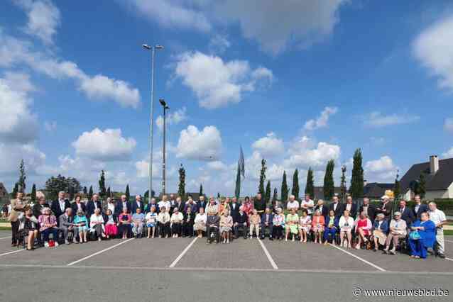 In BEELD. Herne viert 28 huwelijksjubilarissen in een klap