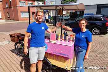 De Stoel uit 1000 Zonnen herleeft in Arendonk: Schep Ahoy scoort met nostalgische zomeractie