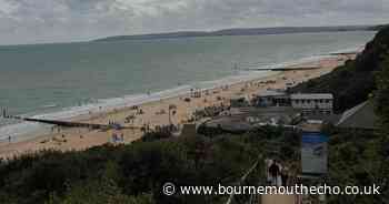 Police assist with search of missing child on the beach