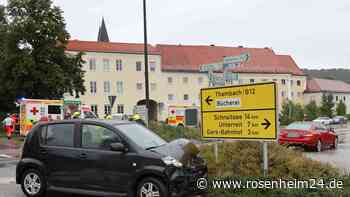 Kreuzungs-Crash in Gars am Inn am Sonntag: Vier Verletzte