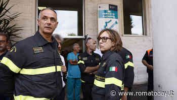 Come stanno i soccorritori feriti nel rogo di Torre Spaccata. La Procura dispone nuove verifiche