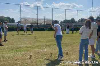 Stoelen tekort in succesvolle zomerbar Jeugd Rode Kruis