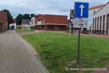 Eenrichtingsverkeer ingevoerd in Melkerijstraat: “Smalle weg maakt passeren moeilijk”