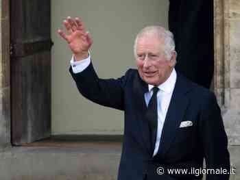 Re Carlo vuole la “fare la pace” con Harry, ma a Buckingham palace c'è chi dice "no"