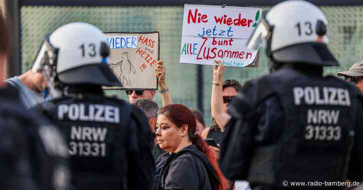 Demonstrationen nach Anschlag in Solingen