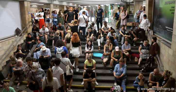 Selenskyj droht Russland mit Vergeltung wegen Luftschlägen