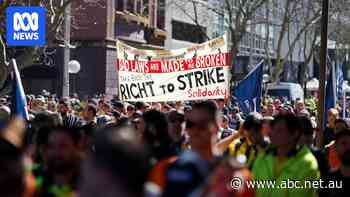 Thousands of construction workers protest federal government's CFMEU crackdown