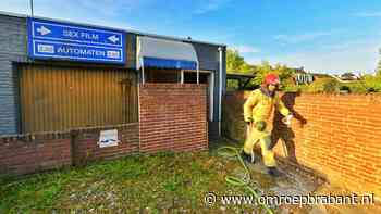 112-nieuws: brandje in voormalige seksshop • autobrand in Helmond