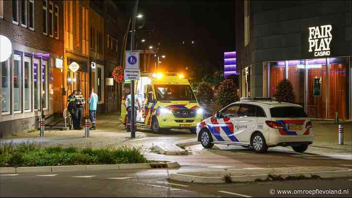 Emmeloord - Gewelddadige overval in centrum van Emmeloord, man gewond