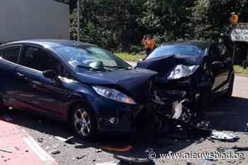 Auto’s botsen aan op- en afrittencomplex van Park Midden-Limburg