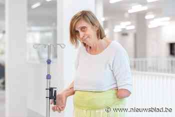 Nieuw hulpstuk laat diabetespatiënten met fysieke beperking zelf bloed prikken: “Kleine uitvinding met grote impact”