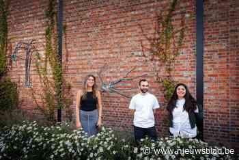 Franse artiesten eren noeste werkers in Depot Rato met bronzen kunstwerk: “Vooral hun handen sprongen in het oog”