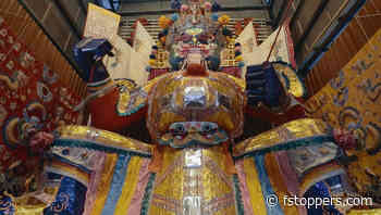 Filming Malaysia's Largest Da Shi Ye Effigy at the Hungry Ghost Festival With Canon 1DX Mark II