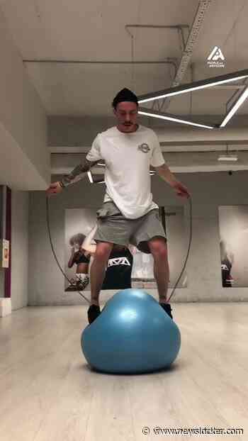 Master of the Yoga Ball Universe! #ropeskipping