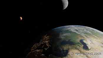 The Moon Is Right Next to Mars, Jupiter and Mercury This Week: How to See It