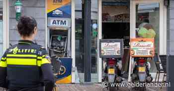 Drie Amsterdammers aangehouden voor plofkraak in centrum Tiel: ‘Hadden blauwe inkt nog aan hun handen zitten’