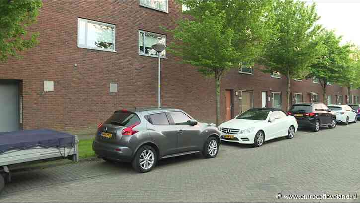 Almere - Toch geen laadpaal in straat waar bewoners in protest gingen: 'Verkeerde inschatting'