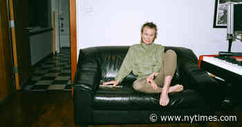 How Laurie Anderson Conjured Amelia Earhart’s Final Flight