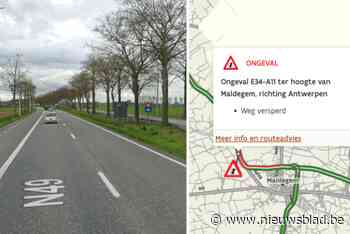 Vrachtwagen rijdt in op werken in Maldegem: weg richting Antwerpen volledig versperd