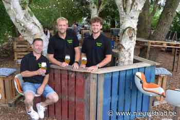 Zomerbar Toria op terrein Hoevebrouwers