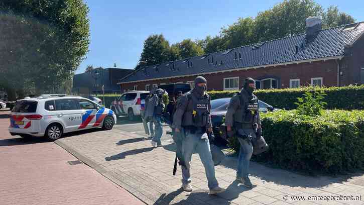 Vuurwapengevaarlijke man opgepakt nadat in de buurt schoten werden gehoord