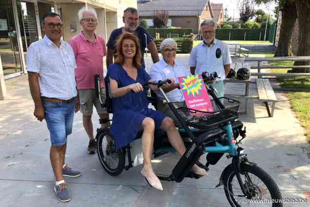 Duofiets van Sentes Duofietsers kreeg steun burgerbudget: “Onze eerste gebruiker pinkte een traantje weg na de rit”