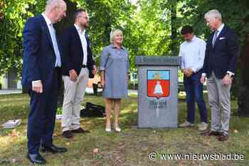 Nieuwe versie van wapenschild bestand  tegen dieven én tegen het weer: “Symbolisch heel waardevol voor Bellemnaar”