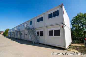 Scholengroep plaatst tien containerklassen op site oude meubelfabriek Thor: “Voorlopig voor twee jaar”