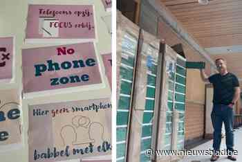 School koopt 250 kluisjes voor smartphones: “De nieuwe schermvrije zone geldt de hele schooldag”