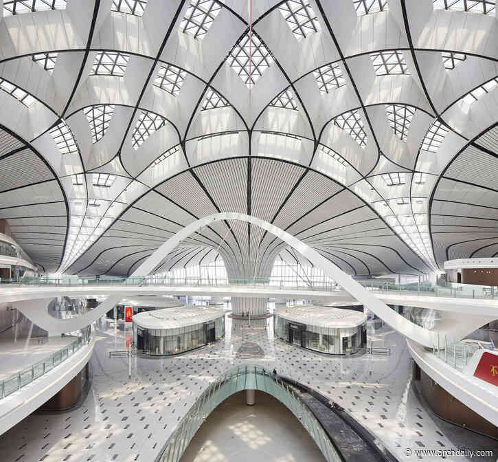 Shaping Space with Curves: Exploring the Architectural Fluidity of 4 Modern Airport Projects in South and East Asia